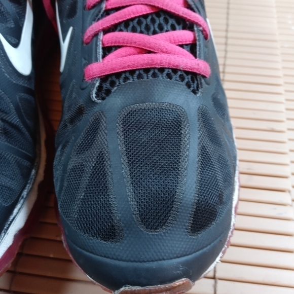 NIKE AIR MAX + 2011 BLACK-WHITE-CHERRY Women’s SZ - Picture 6 of 11